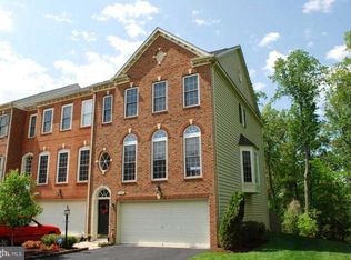8034 Samuel Wallis St, Lorton, VA