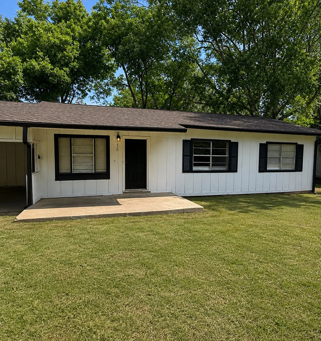 4 bed, 1650 sqft, $1,300 — Photo 1