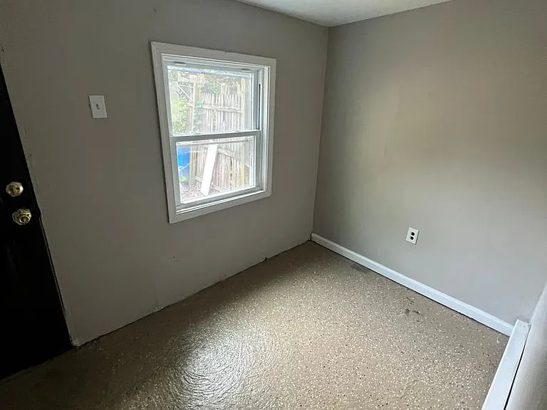 1937 E Cambria Street — Photo 2