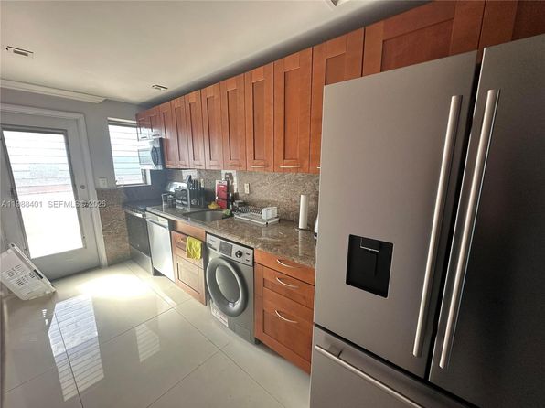 1450 NE 170th St APT 306