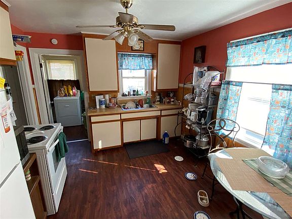 3rd image of 1548 Virginia Dr