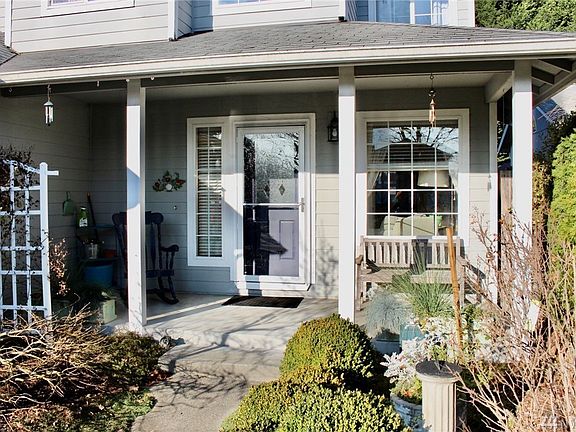 4th image of 2510 43rd Ave SE