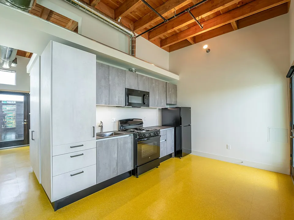 1932 Kearney Ave #12
