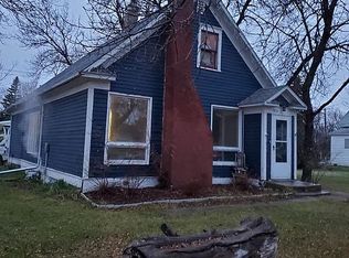 522 Main St, Edmore, ND 58330