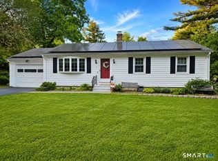 2 Hemlock Rd, Prospect, CT 06712