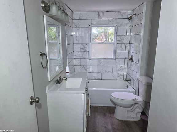 5th image of 21356 Westview Ave
