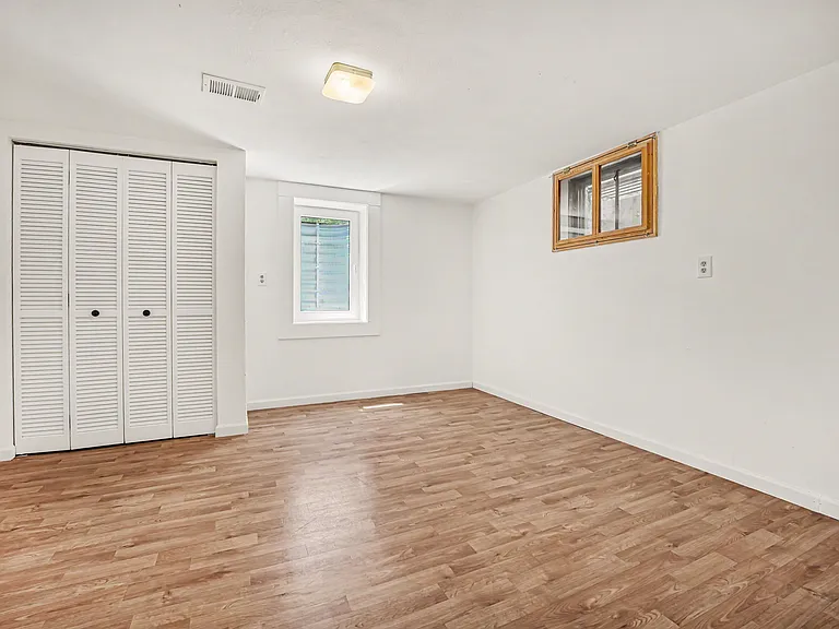 6630 S Washington St — Photo 18