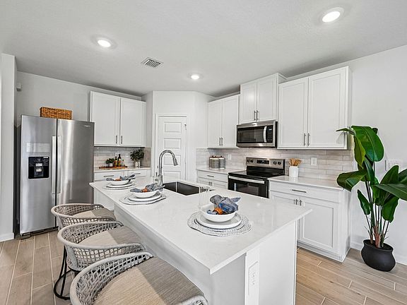 5th image of 12941 SW Forli Way