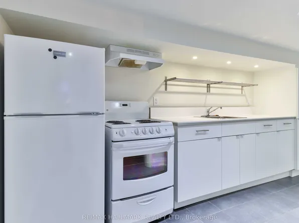 281 Symington Ave, Toronto, ON M6P 3W7