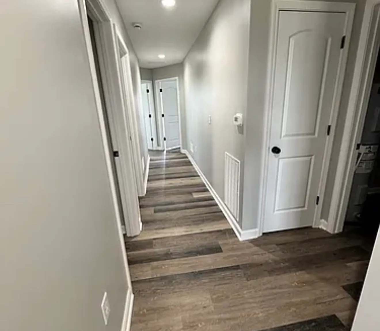 3 bed, 1600 sqft, $1,600 — Photo 3