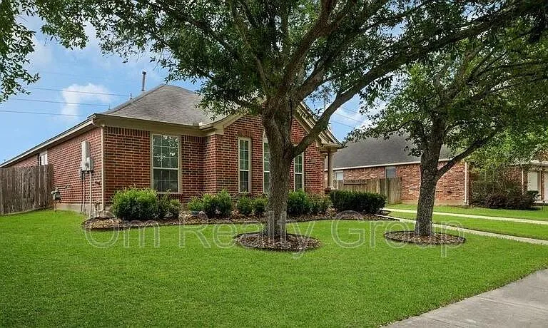 2507 Rustic Trail Ln — Photo 1
