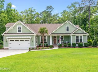 212 Ravenswood Rd, Hampstead, NC 28443