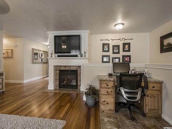 5th image of 2134 N Millet Pl