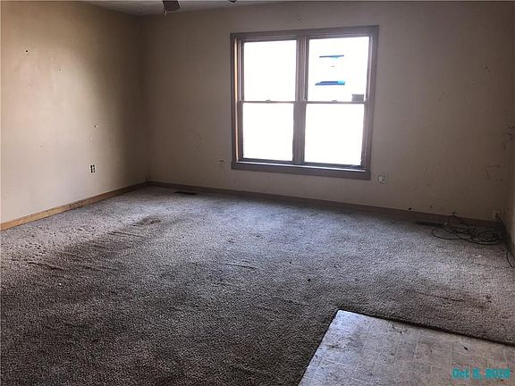 2nd image of 507 E Pike St