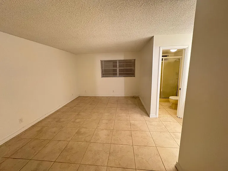 10821 N Military Trl #19 — Photo 30