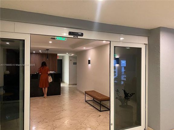 2nd image of 170 SE 14th St APT 1706