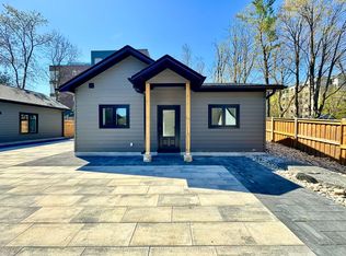 63 Holgate St, Barrie, ON L4N 2T8