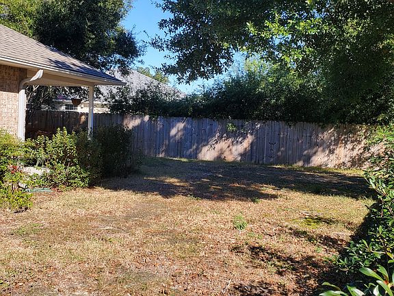 2nd image of 898 Miramar Dr