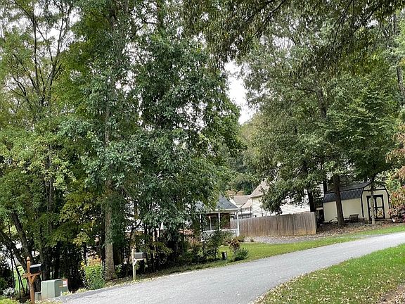 4th image of 60 Holly Haven Dr #201