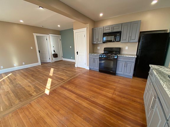 Open Concept Kitchen / Living room