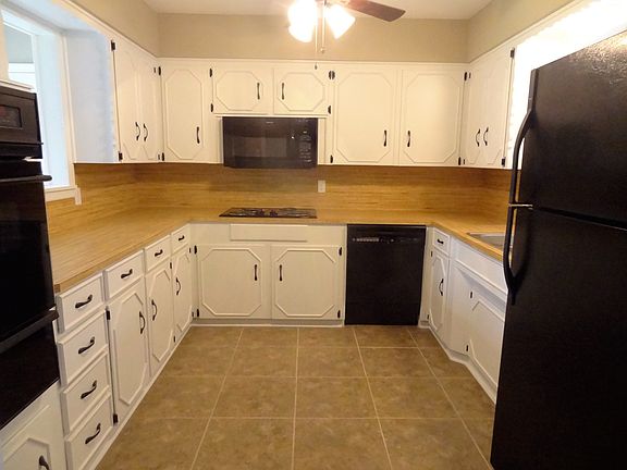 3rd image of 3301 S Keaton Ave