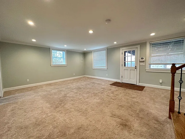 411 Starliner Ct — Photo 22