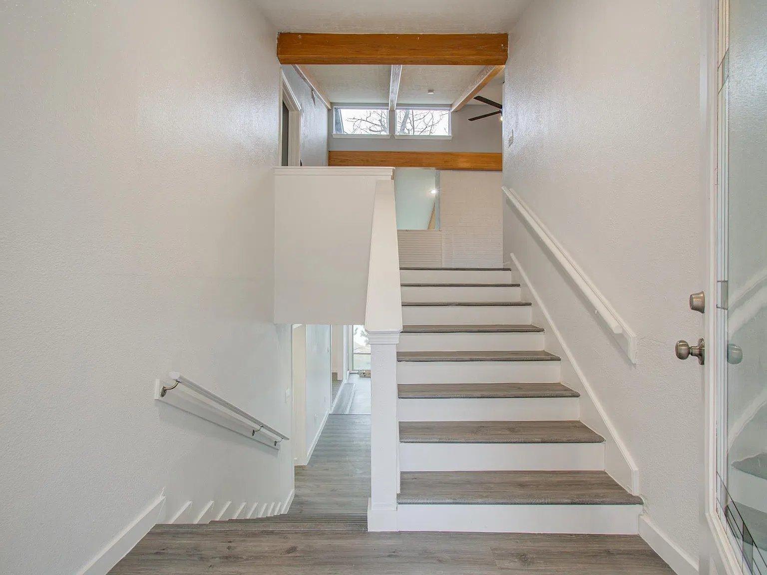 5 bed, 3.5 bath, 3724 sqft, $2,650 — Photo 3