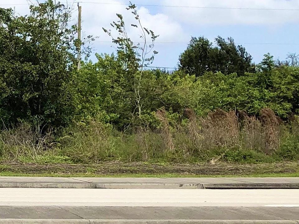 2nd image of 331 SW Becker Rd