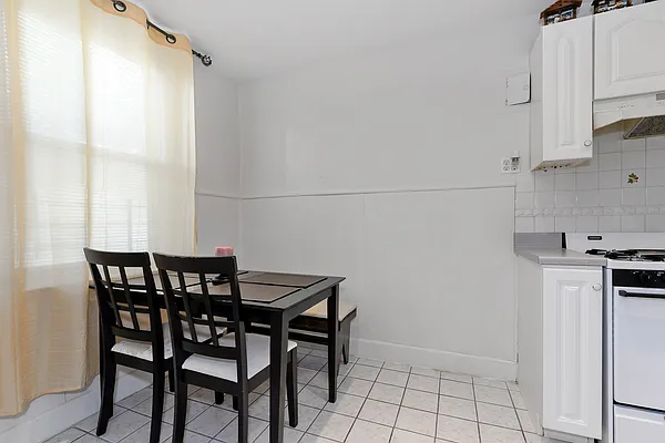 Sold by Keller Williams Realty Landmark | media 16