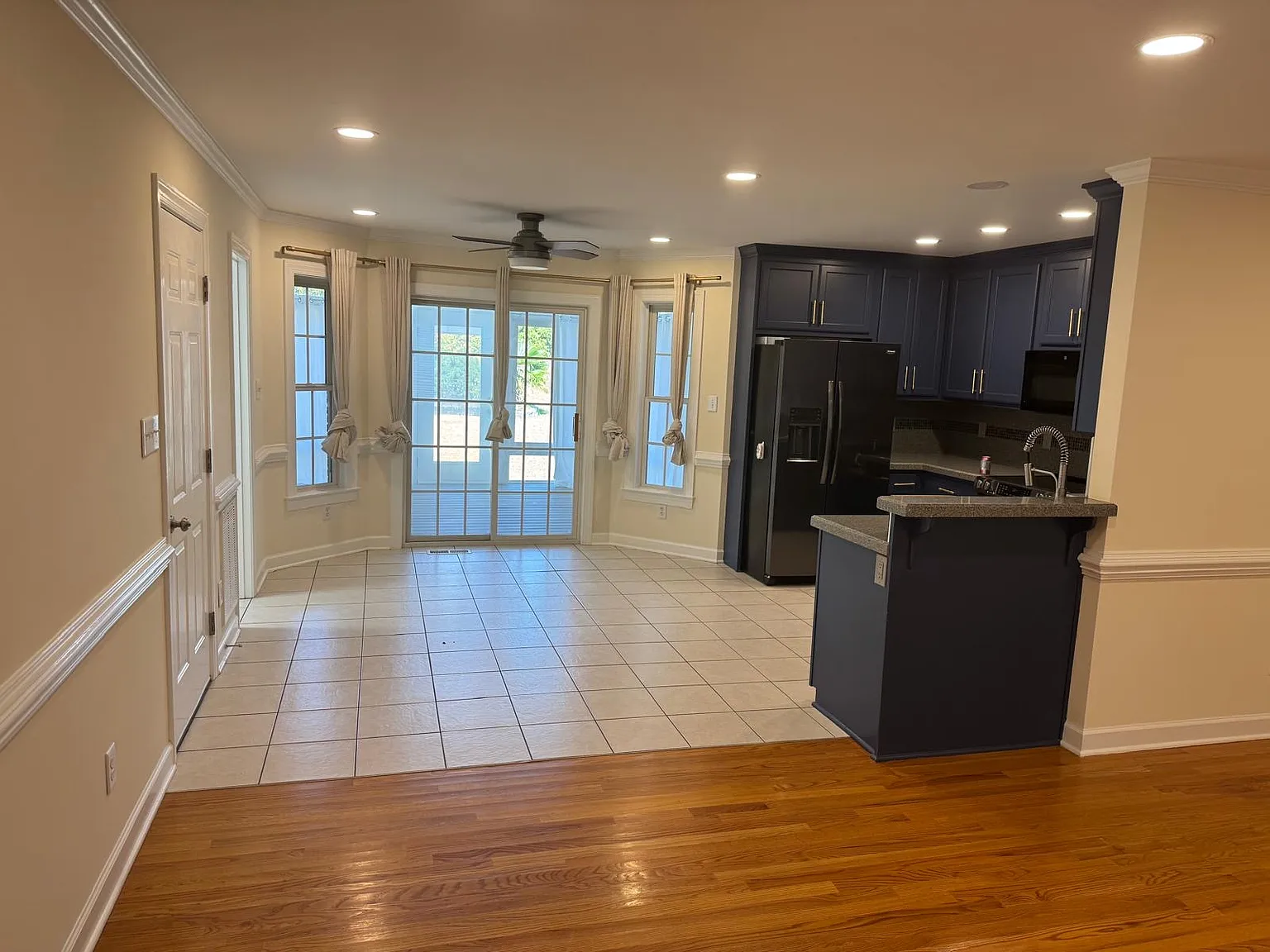 3 bed, 1964 sqft, $2,100 — Photo 4