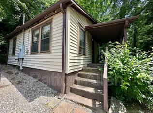 4 Arbutus Rd, Asheville, NC 28805