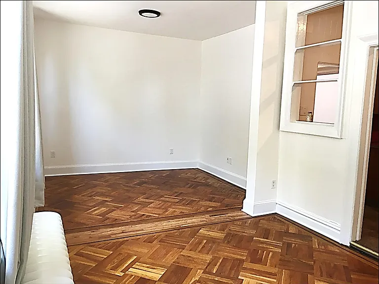 86 Sherman Pl — Photo 6