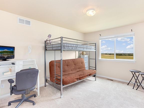 2nd bedroom