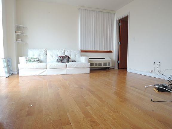 5th image of 3205 41st St