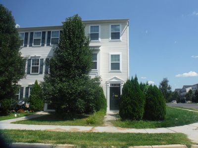 393 Dickens Dr, Lancaster, PA, 17603