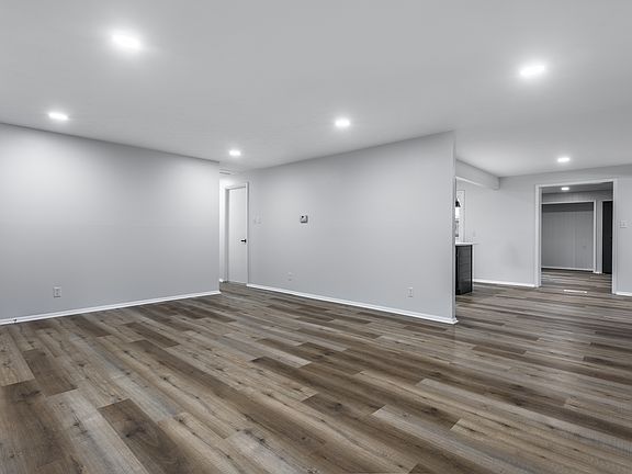 5th image of 1820 Fairhaven Dr