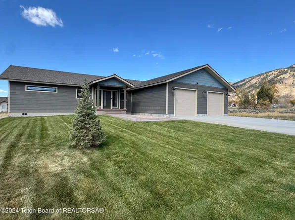 84 Bearlake Dr, Thayne, WY 83127