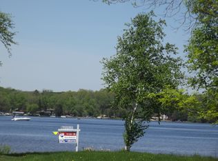 1354 E Friess Lake Dr, Hubertus, WI 53033