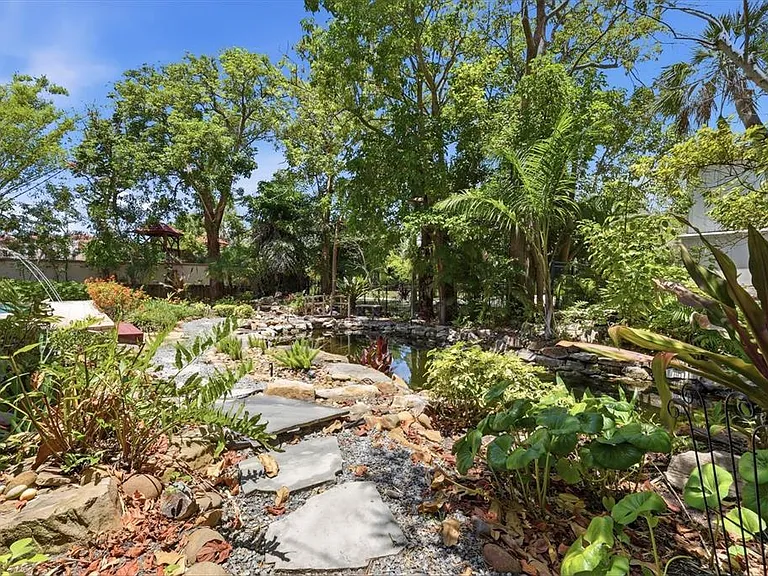 1351 Dixie Lee Ln — Photo 34