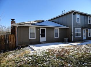 10906 NW Crooked Rd APT A, Parkville, MO 64152