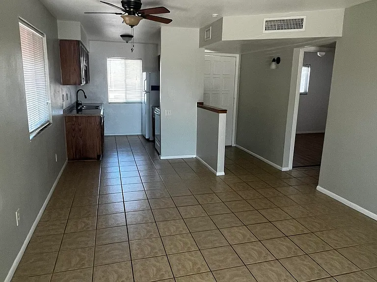 90 Mariposa Dr #104 — Photo 4