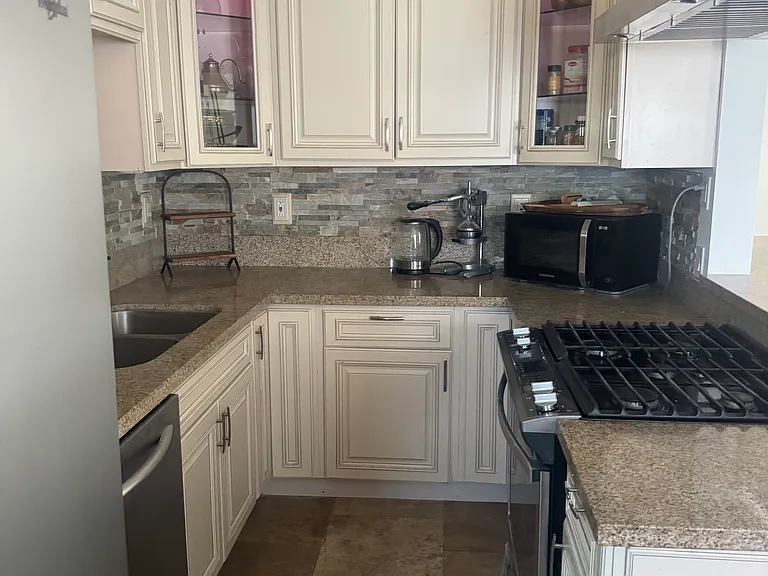 505 W Sepulveda Rd #C — Photo 10