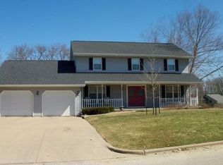 600 Pioneer Rd, Platteville, WI 53818