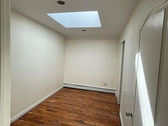 4th image of 2-215-27 Hollis Ave #2