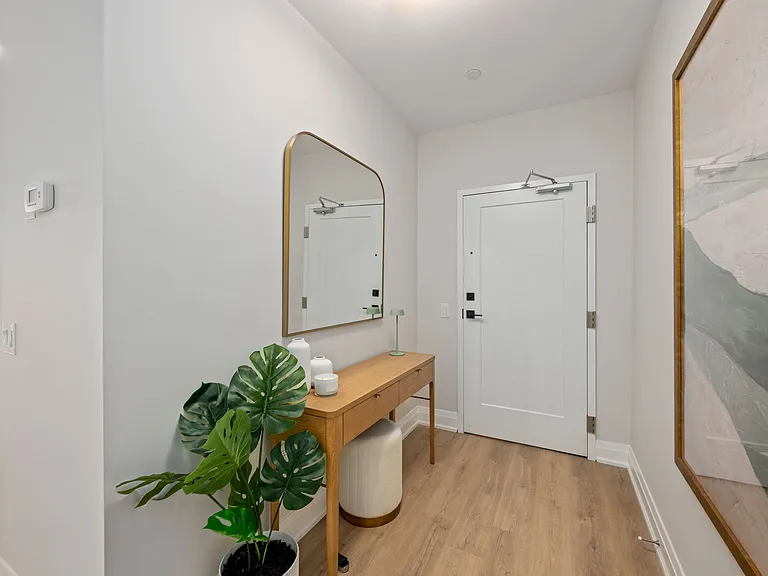 4286 King St E — Photo 20