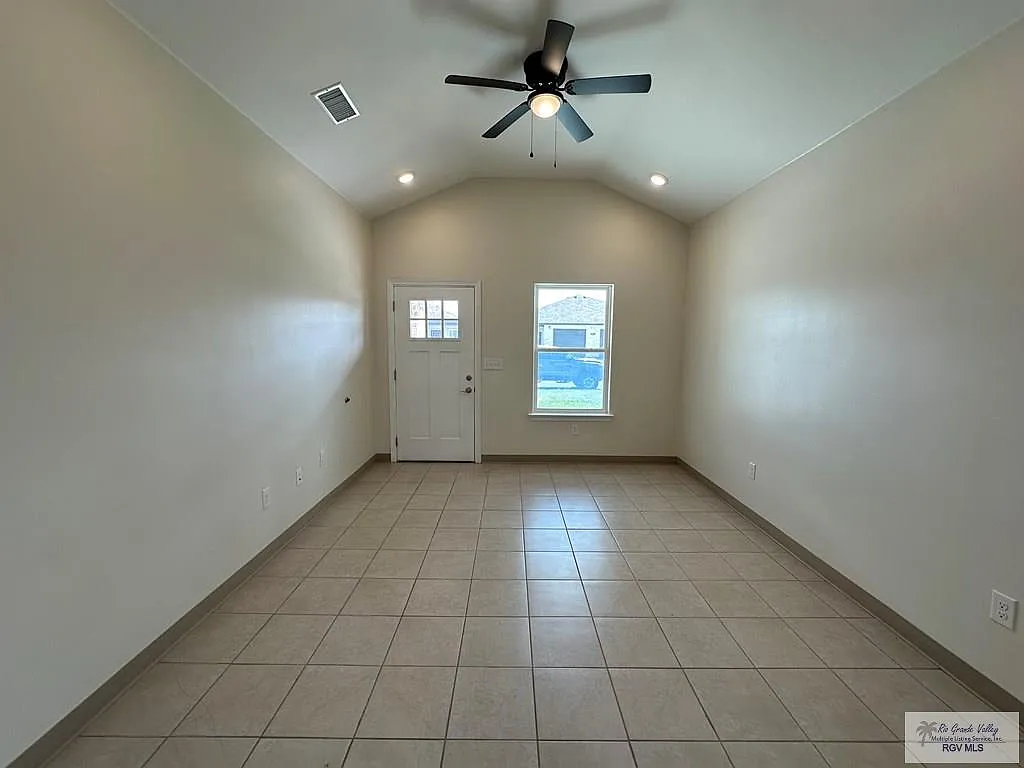 Building Photo - 2432 S Valley Cir #B