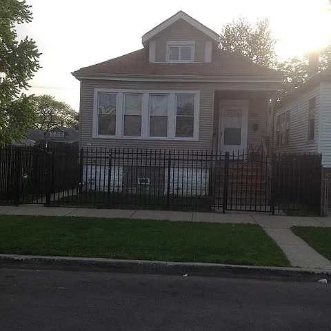 7314 S Paulina St photo 1