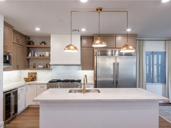 11552 Observation Point Ave, Las Vegas, NV 89138