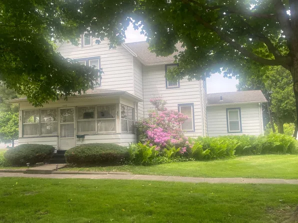 1100 4th Ave, Mendota, IL 61342