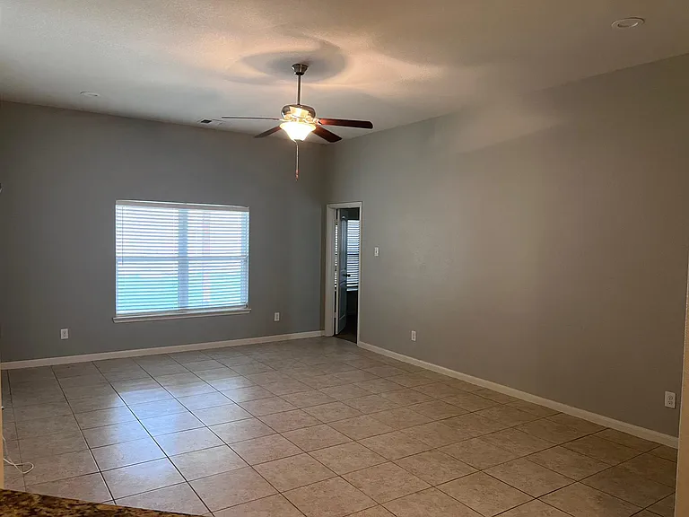 4504 Conley Ln — Photo 13
